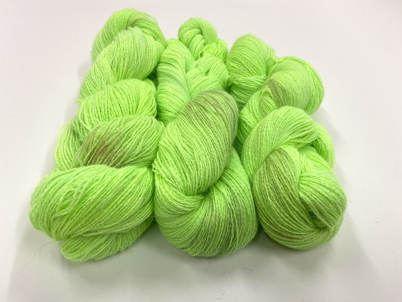angora lace AVRIL SPECIAL COLORS EDITION dirty fluo green